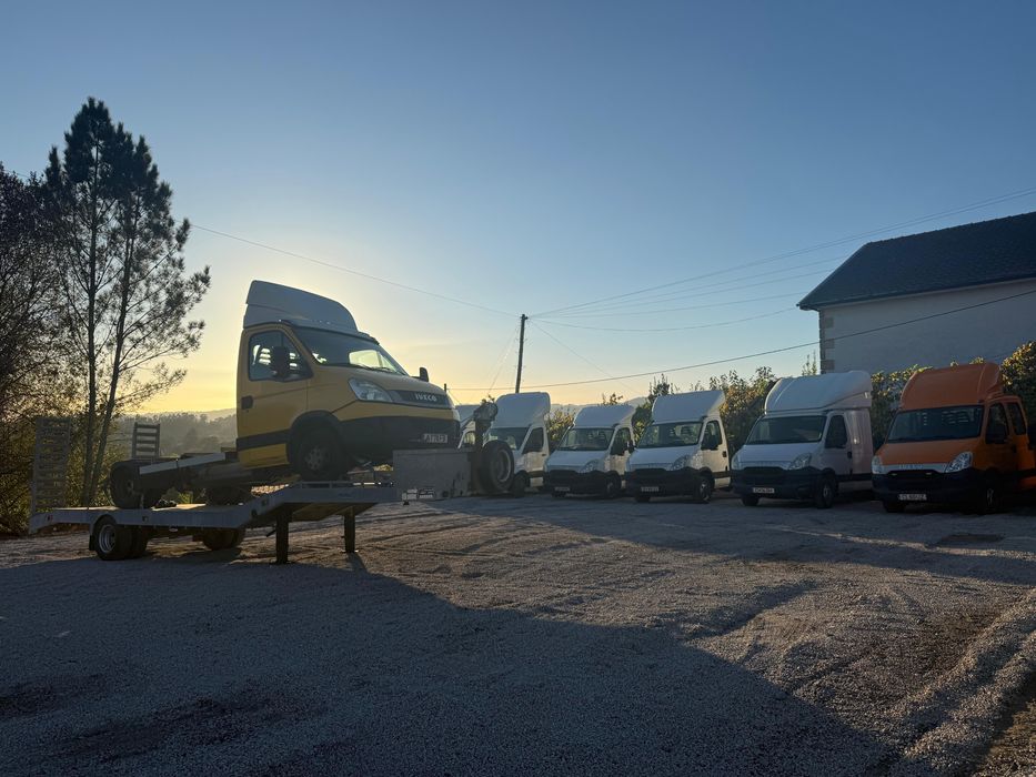 IVECO Daily 50C17 com Cama e Sofagem de Parque (Carta B+E)