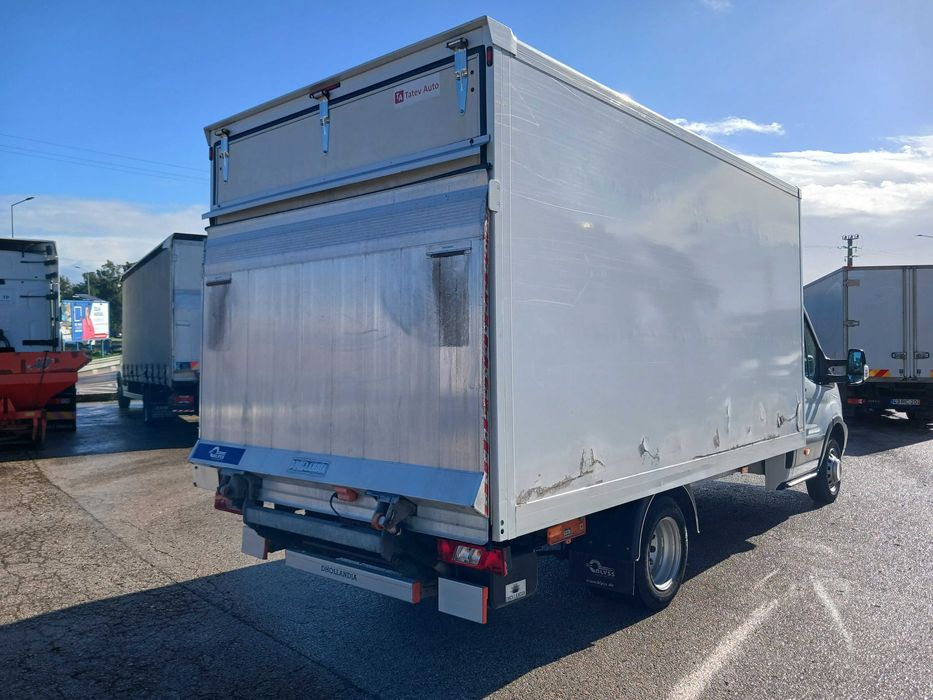 Ford Transit 350-130 ano 2019