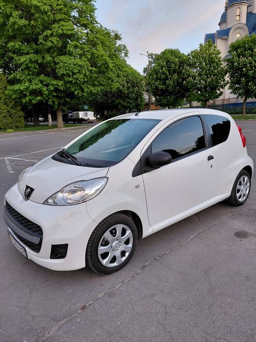 Продам автомобіль Пежо 107