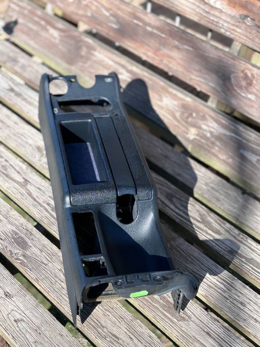 Центральна консоль Audi a6c5 2003