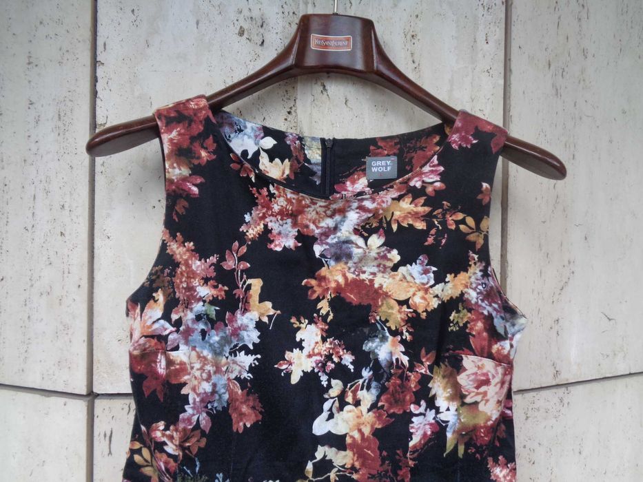 Sukienka damska taliowana - Grey Wolf - rozm. L - Bawełna