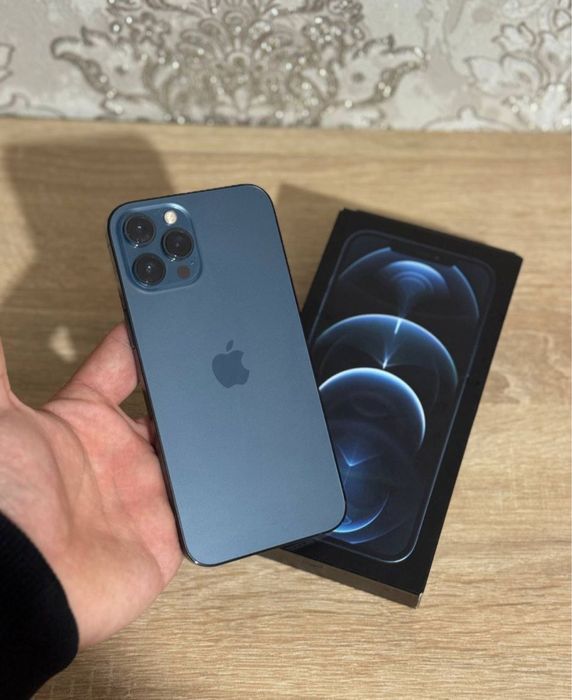 Продам айфон 12 про макс