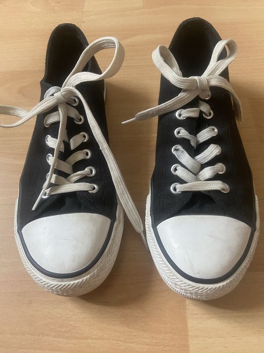 Trampki tenisówki czarne z białymi sznurówkami rozmiar 39 converse