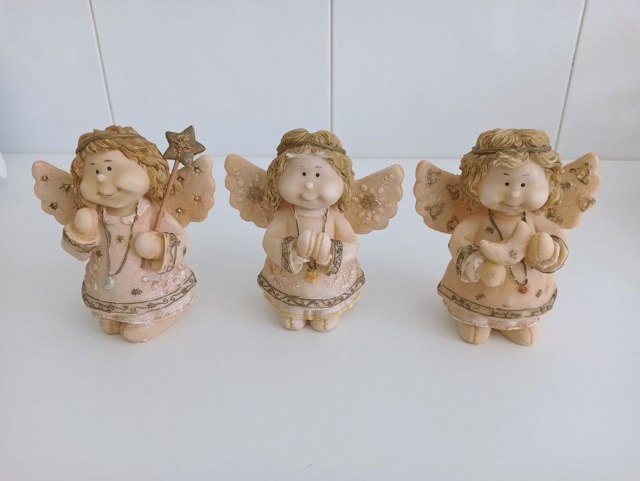 Anjos rústicos (três)