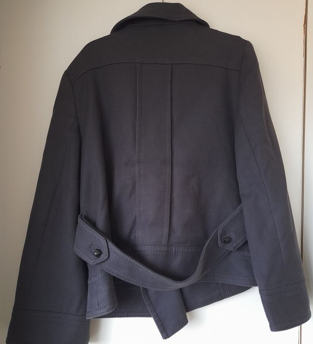 Casaco curto cinzento