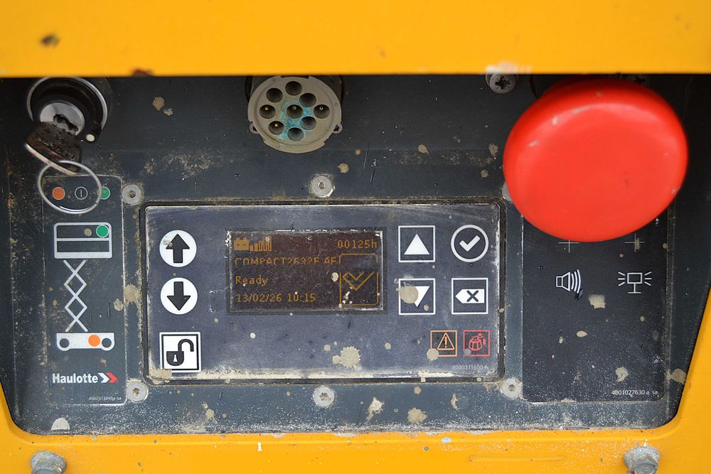 Ножничний електричний підйомник Haulotte Compact 10 N (висота 10 м)