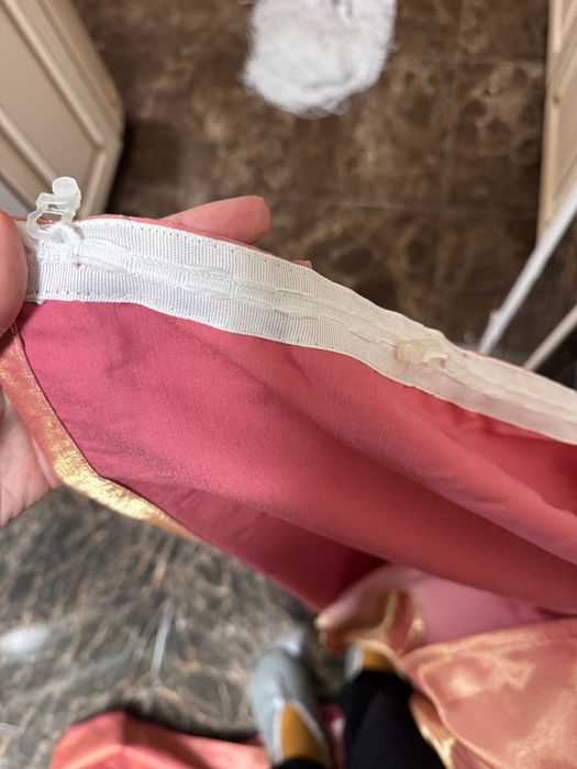 Штора атласна персикова