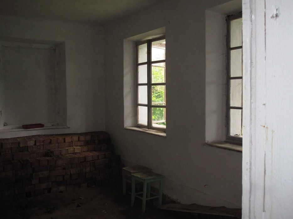 Будинок з землею 9,32сотих в центрі Косова