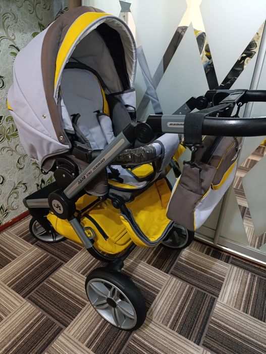 Продам Каляску 2 в 1