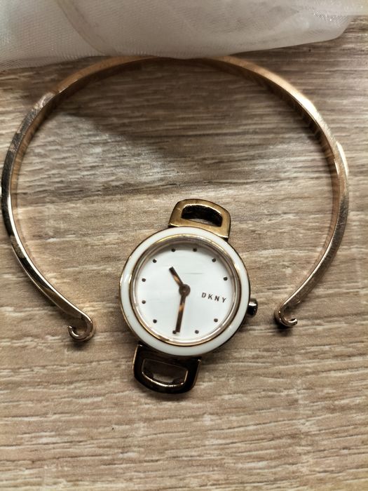 Годинник DKNY, два браслети
