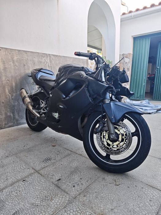 Honda CBR 600 f4i Acidentada