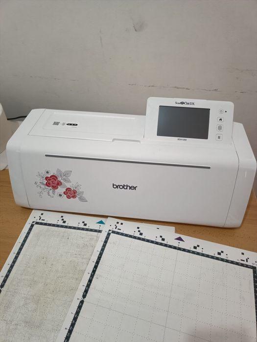Plotter de recorte scancut 1250 semi nova