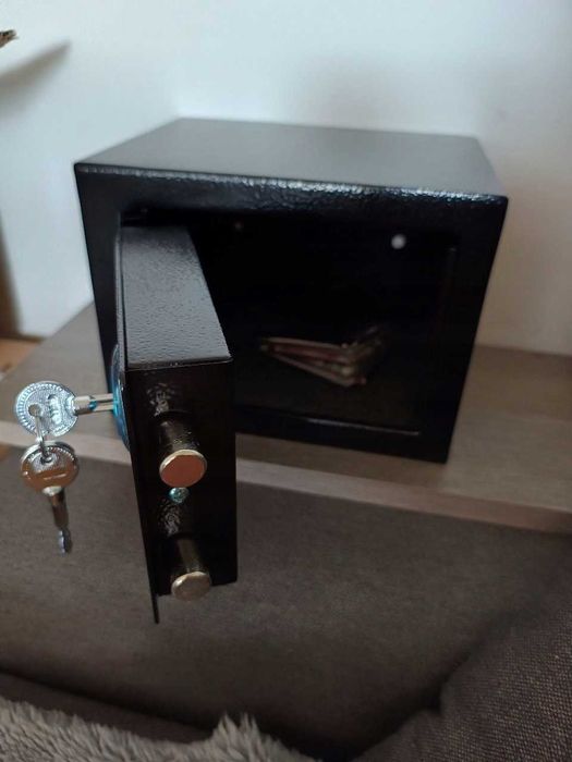 NOWY Sejf Metalowy Na Klucze Domowy Na Pieniądze Dokumenty Skarbonka