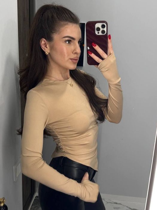 За зниженою ціною лише три дні асиметричний лонгслів