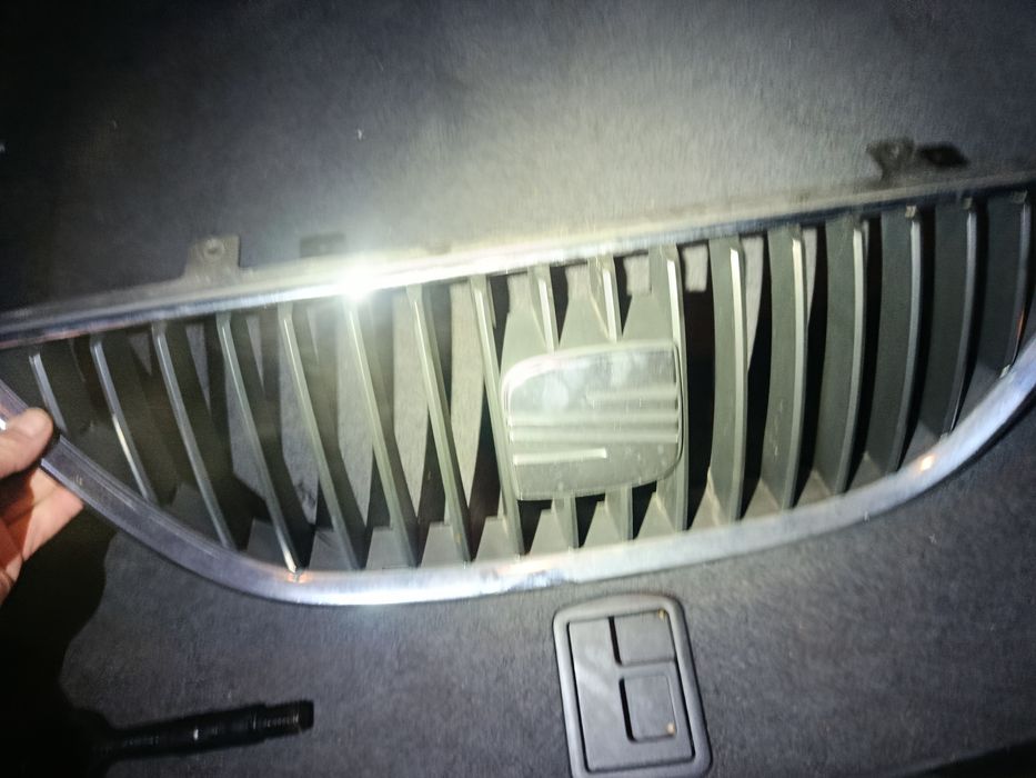 Seat exeo gril przód atrapa chłodnicy