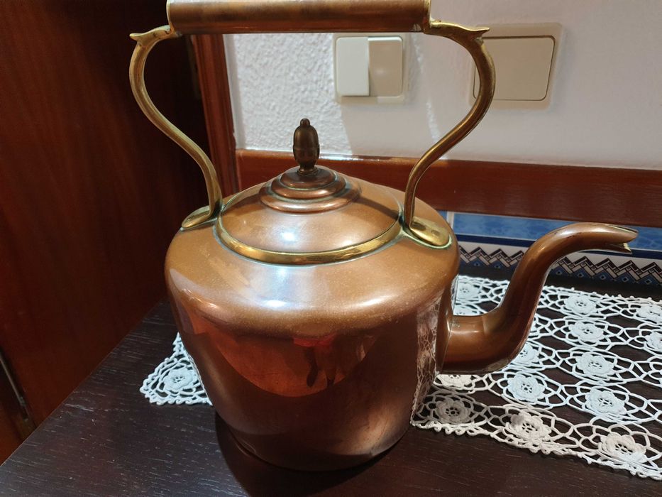 Chaleira em cobre antiga para decoração
