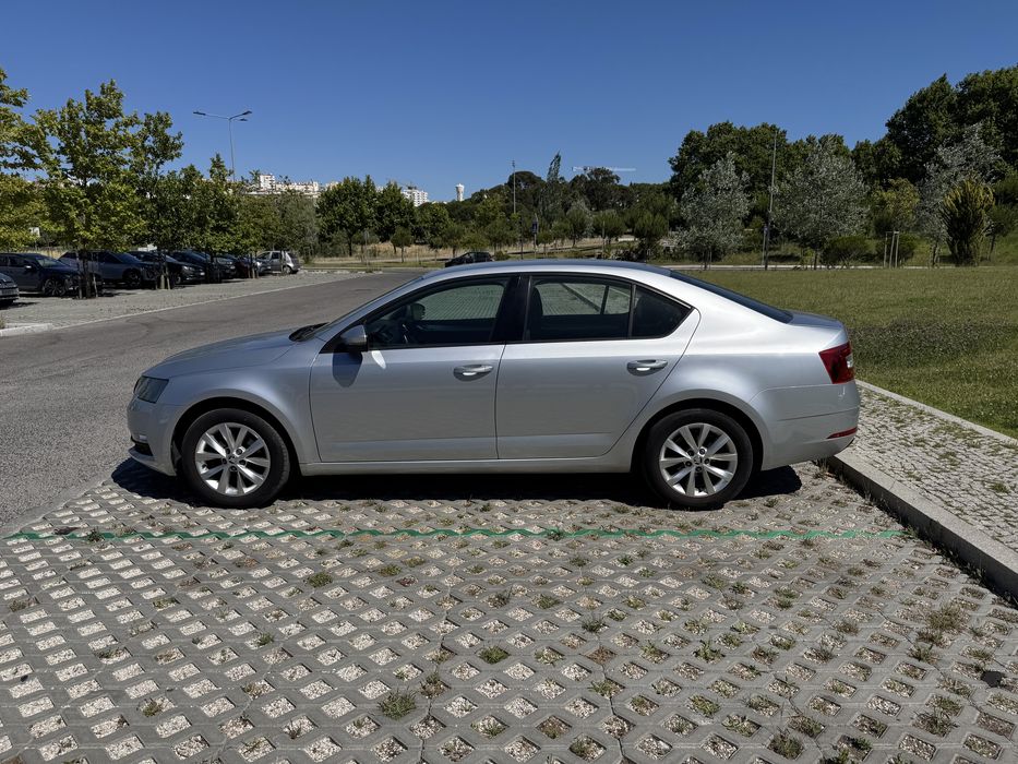 Skoda Octavia — fotografia 3