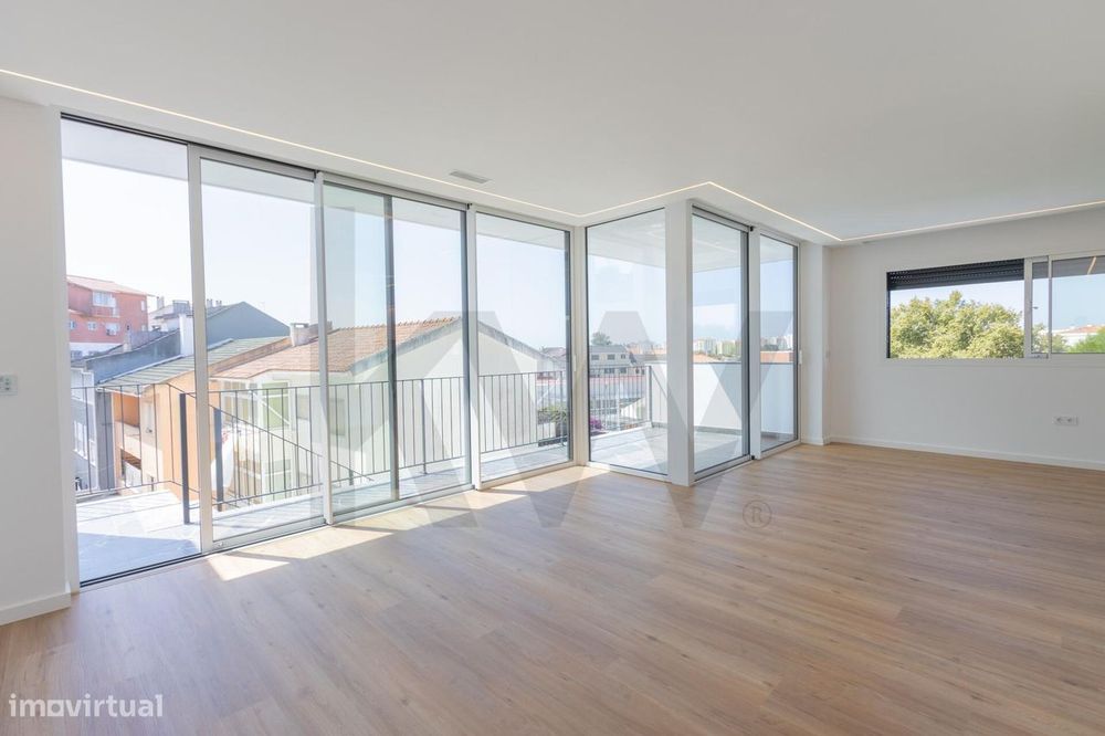 moradia para venda com jardim e piscina