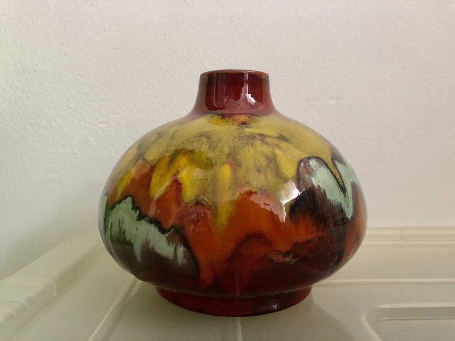 Lindo vaso feito à mão - Cerâmica