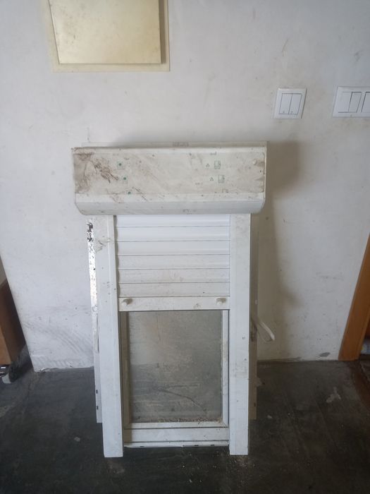 Janela alumínio estore