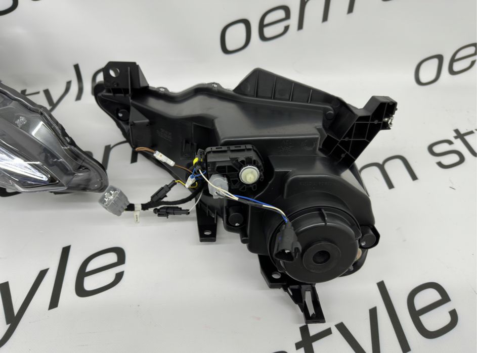 Передняя тюнинг оптика  фары Toyota GT86 2012-2018