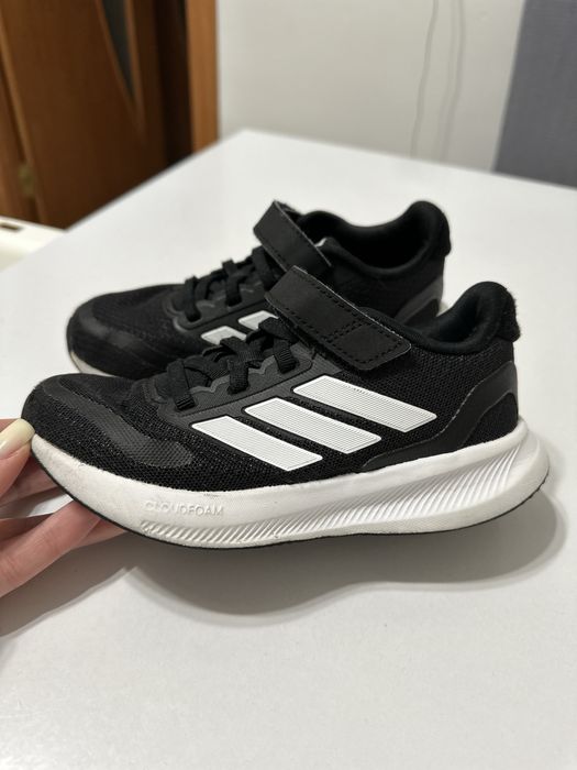 Кросівки adidas 30