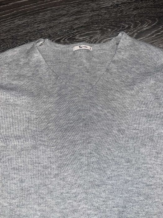 sweter rozm 40 szary