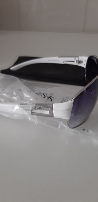 Óculos de sol guess de homem originais e novos