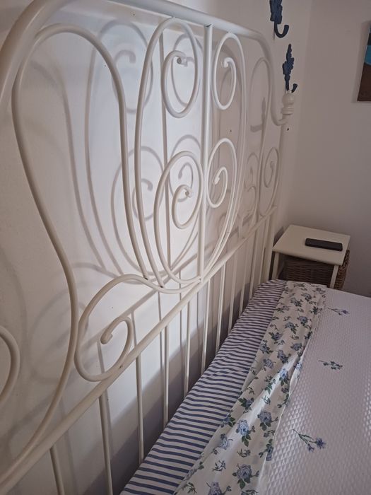 Cama de casal com colchão