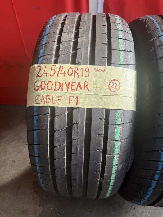 Pneus 245/40/19 Goodiyear Como novos