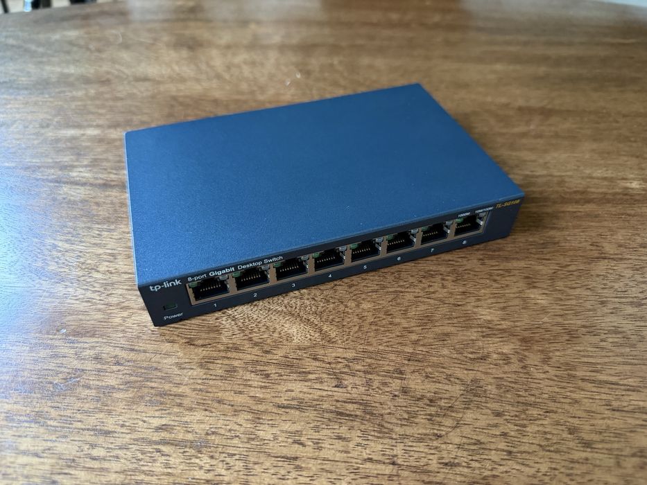 3 x TP-Link TL-SG108