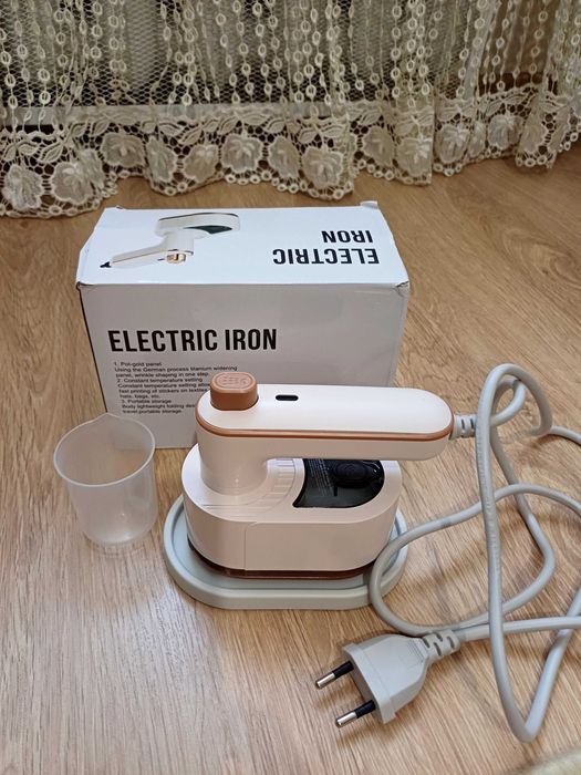 Відпарювач для одягу