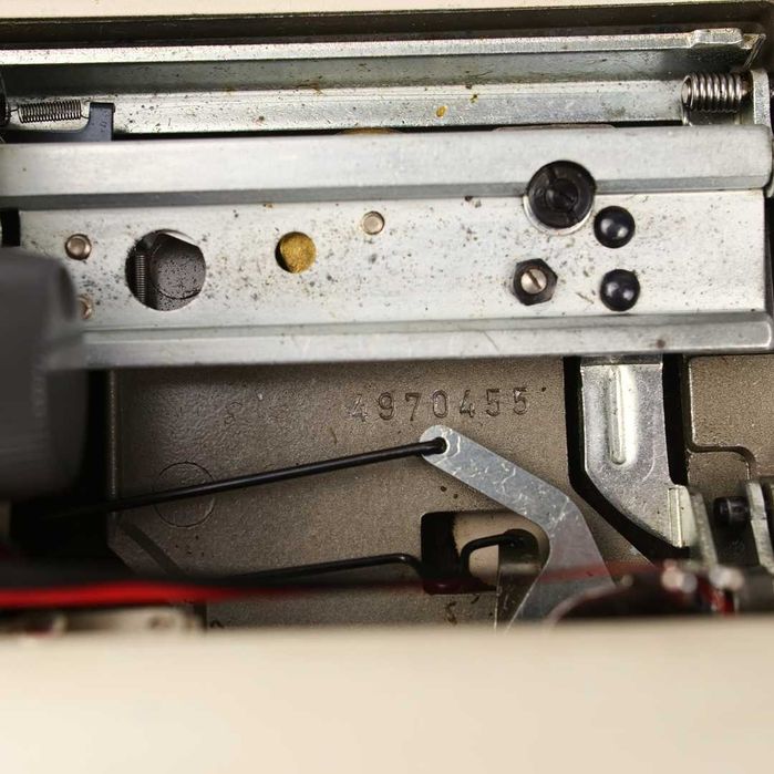 Máquina de escrever Adler Tippa 1