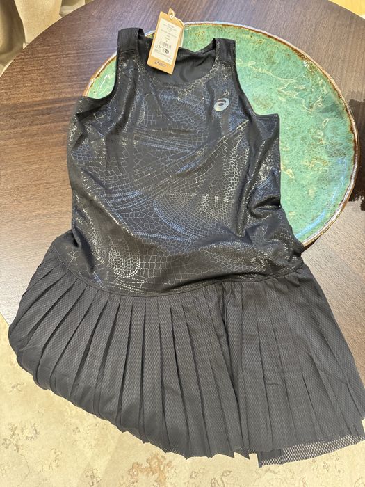 Тенісна сукня з шортами нова