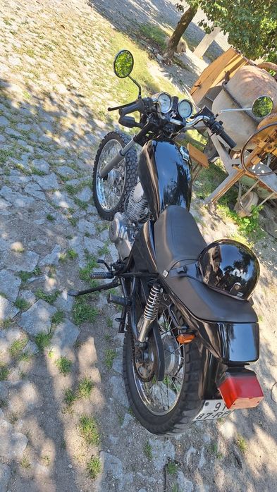 Mota Yamanha SR250
