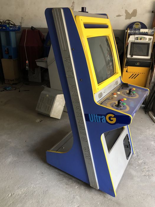 Arcade intervideo tripla frequencia