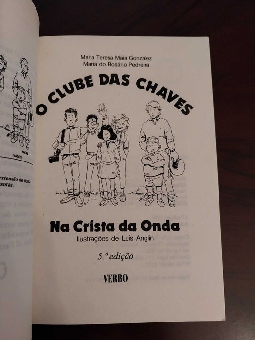 “Clube das Chaves - Na Crista da Onda” (Volume 10), de Maria Teresa Maia Gonzalez e Maria do Rosário Pedreira