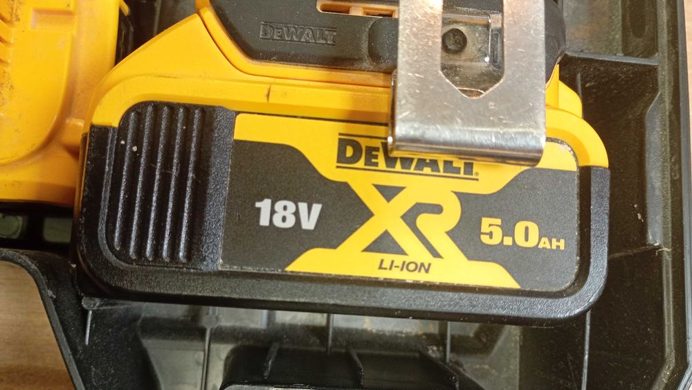 Wkrętarka DEWALT DCD 796 P2 Zestaw-Komis MADEJ Dębica