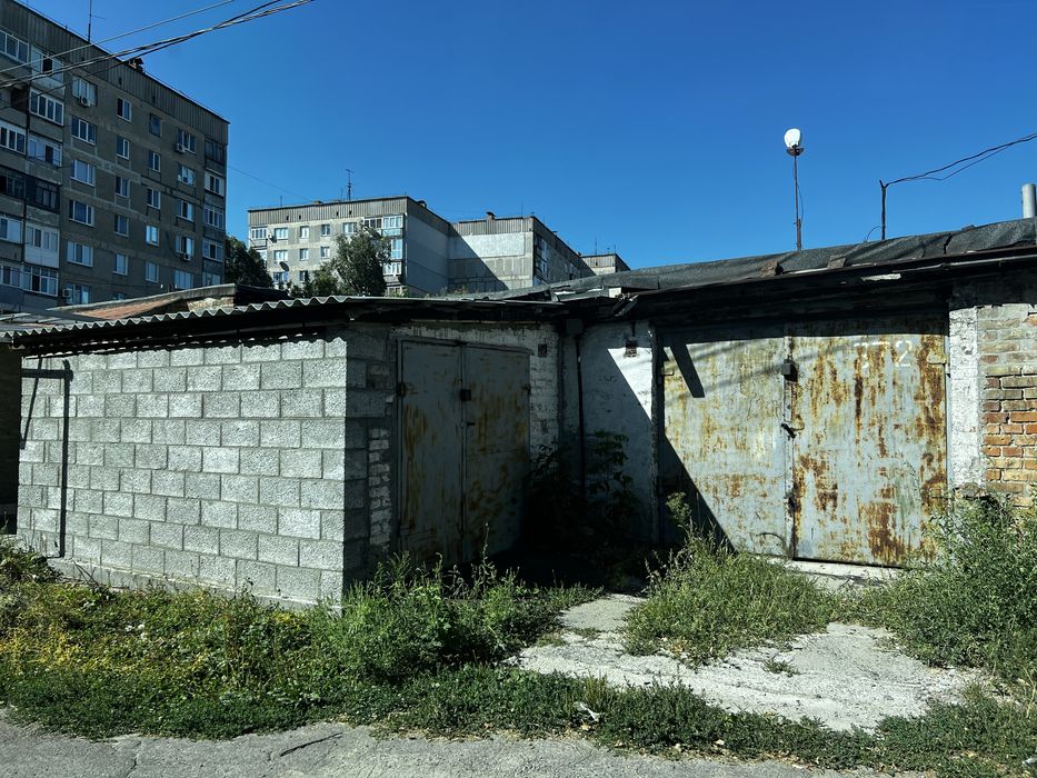 ПРОДАМ! Комплекс з двох гаражів та прибудова КООПЕРАТИВ №4
