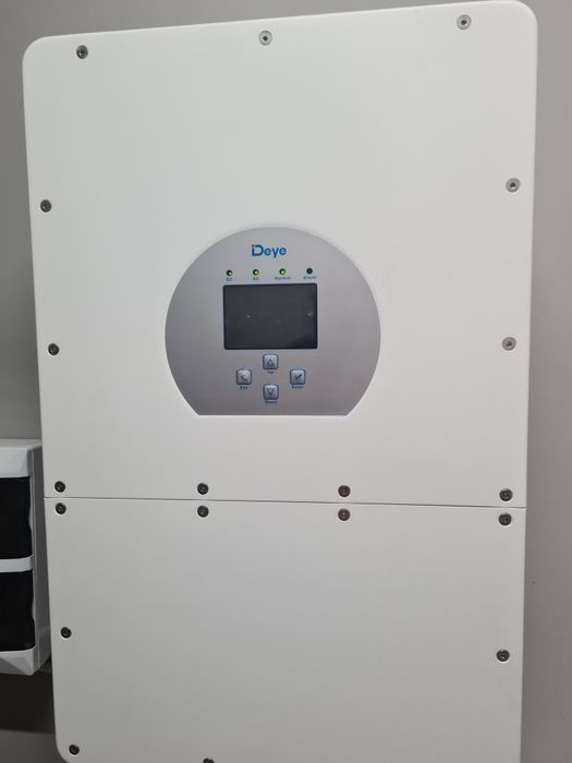 Продам інвертор deya 6квт, 3 фази