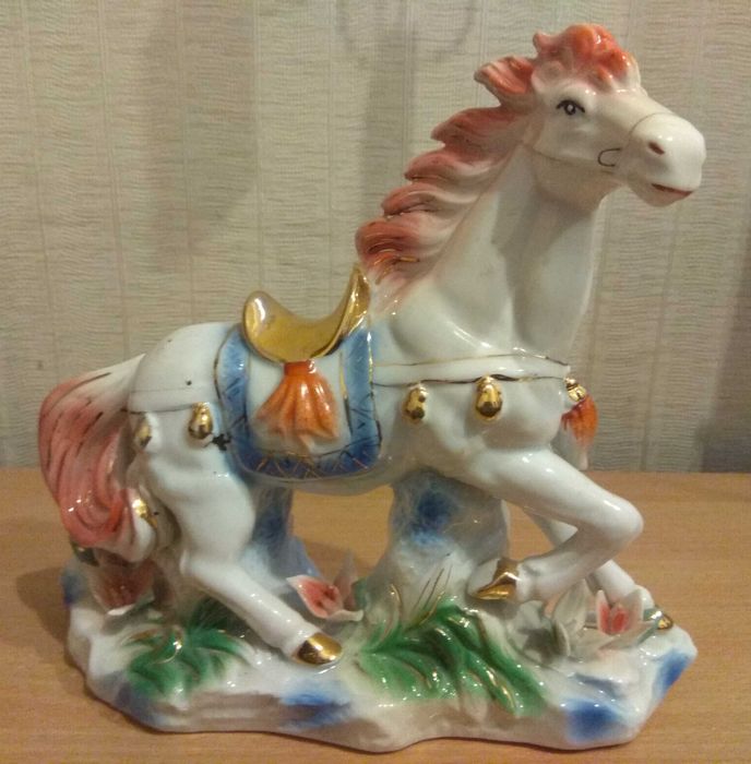 Фарфорові статуетки