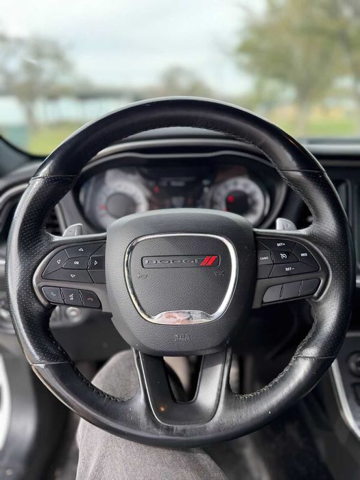 Dodge Challenger      2017