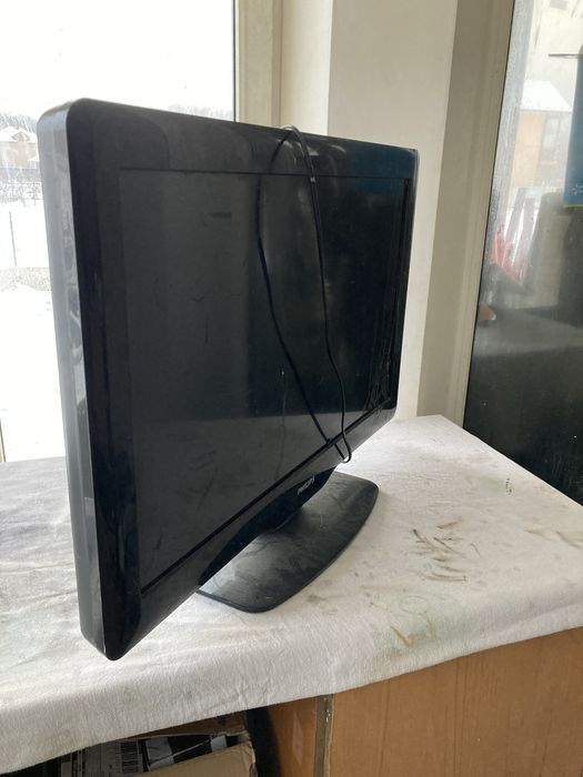 TV Philips 90 дисплей тріщина