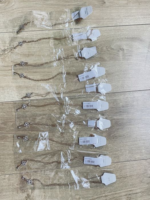 Lote de 10 fios dourados com pendente