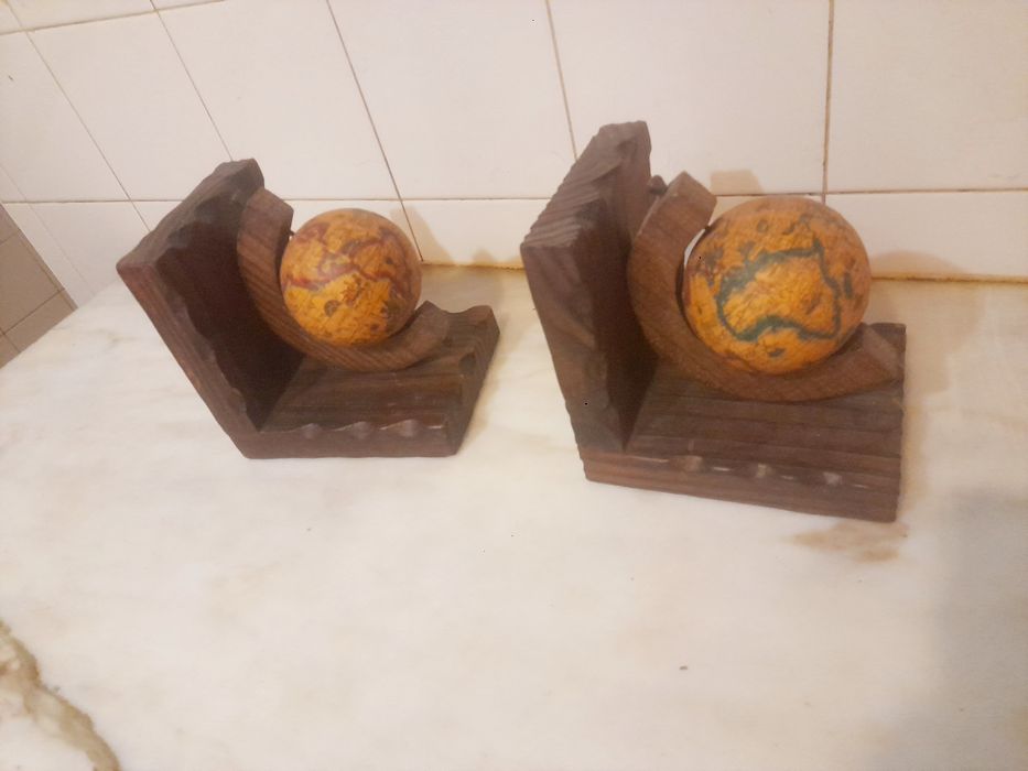 Conjunto de 2 Globos Suportes de Livros Decorativos