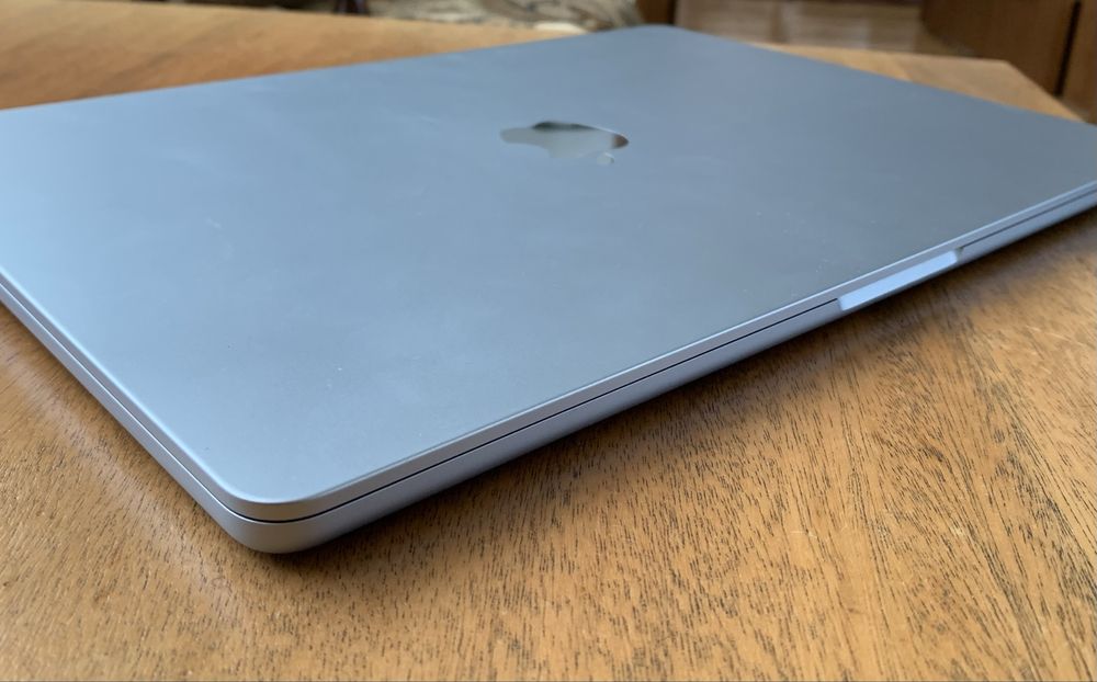 macbook air 15" 2025 m4 16gb | 256gb