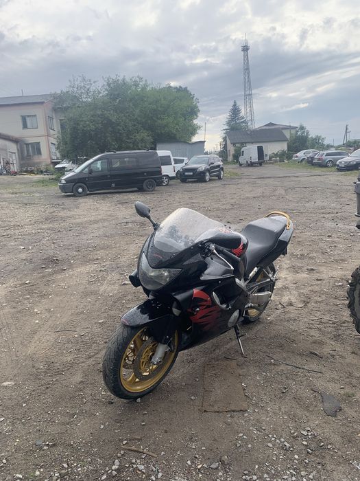 Honda cbrf4   600