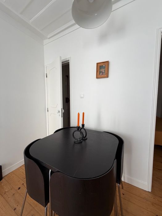 Mesa de Jantar com 4 cadeiras