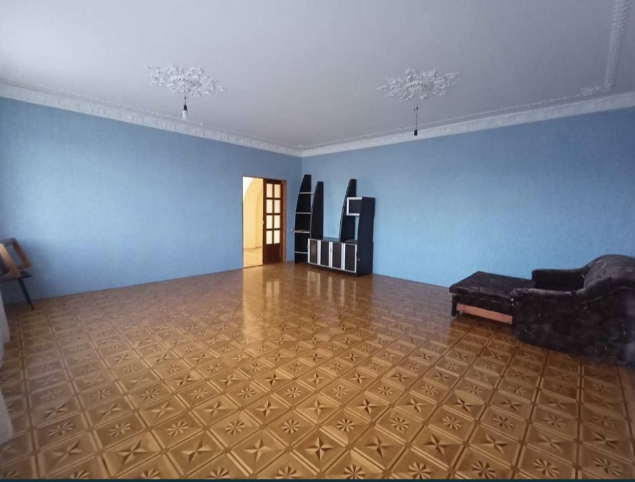 11 фонтана. Хозяин. Дом под мини отель, пент хаус, детский сад