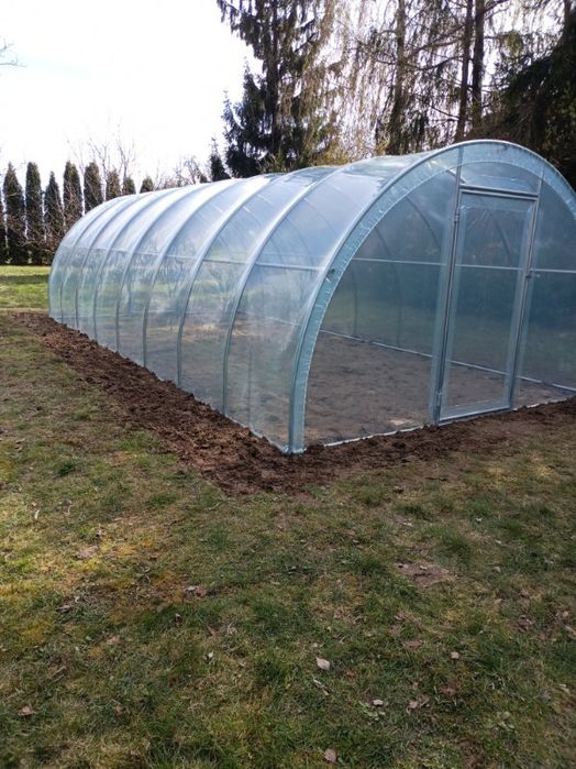 Tunel foliowy konstrukcja szklarnia ogrodowa